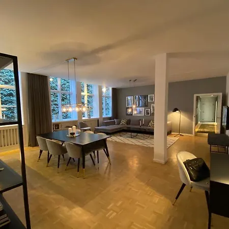 דירה Spacious Luxury In The Center Of